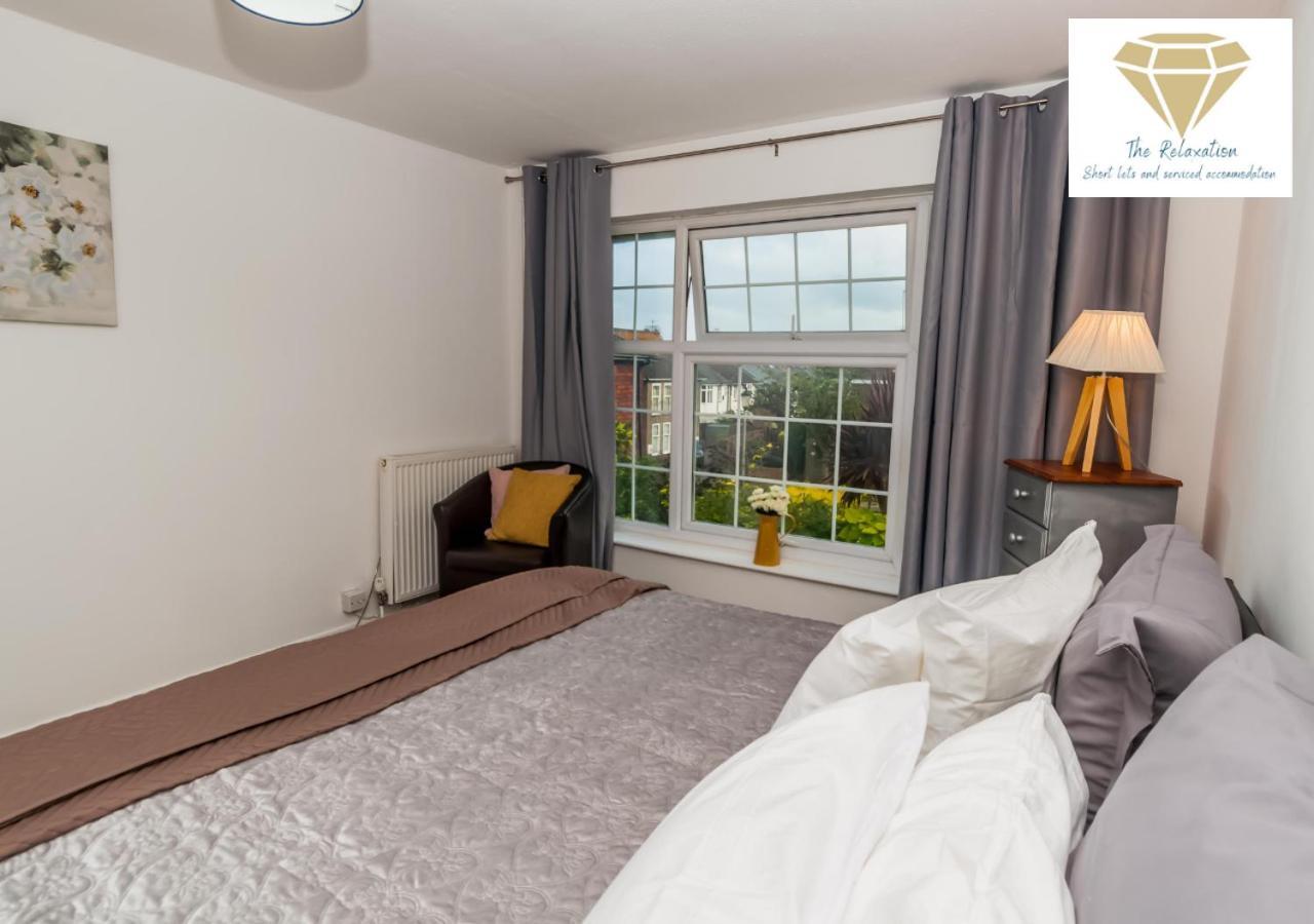 2 Bed Apartment-5 Guests - Business-Relocation-Parking - The Brighton Short Stay & Serviced Apartments Exterior foto
