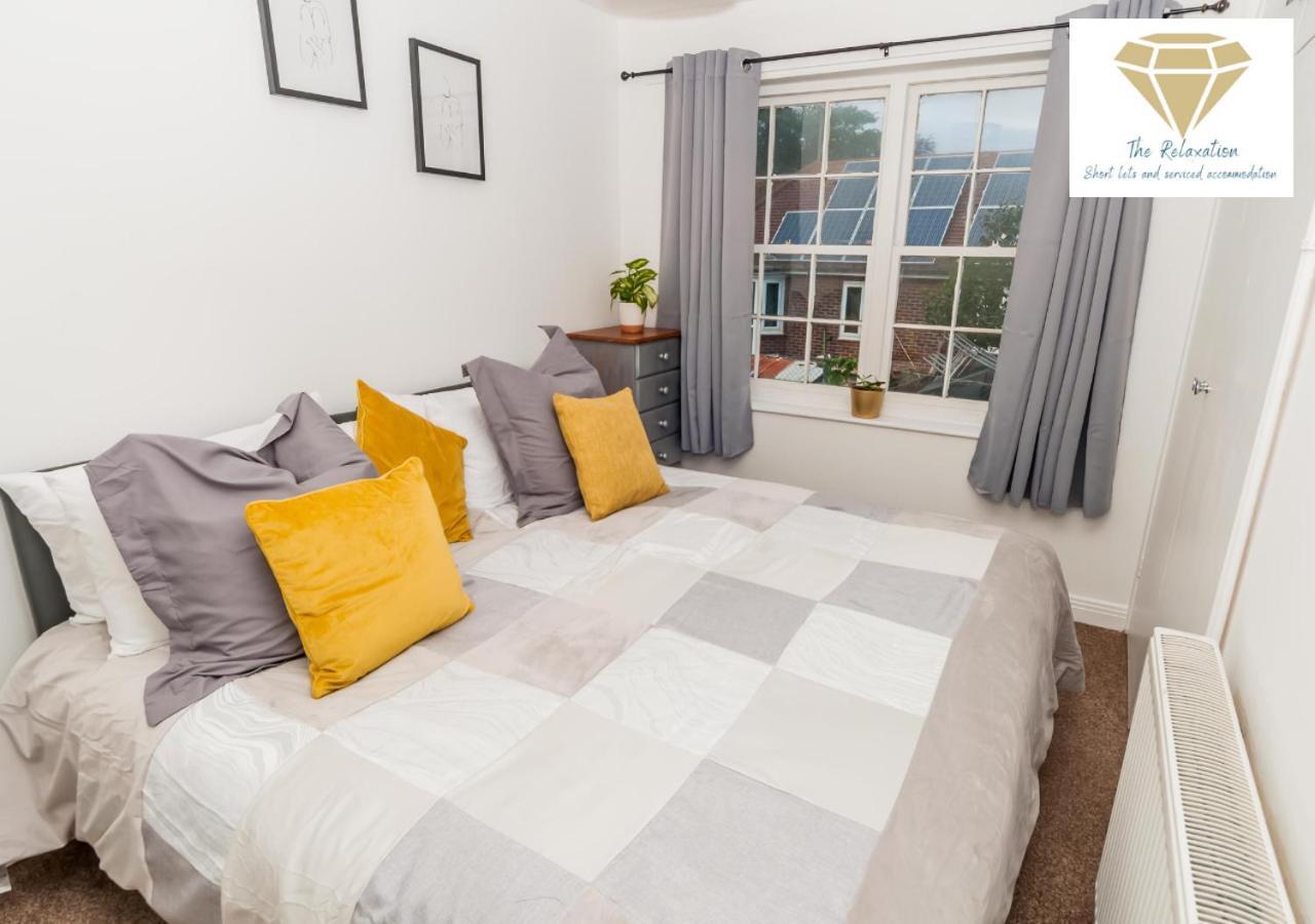 2 Bed Apartment-5 Guests - Business-Relocation-Parking - The Brighton Short Stay & Serviced Apartments Exterior foto